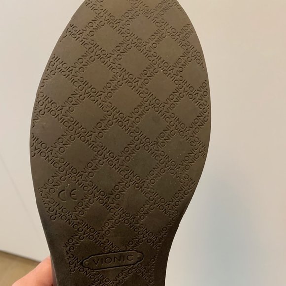 Vionic Waverly Leather Loafer - Dark Brown Croc - Picture 4 of 4